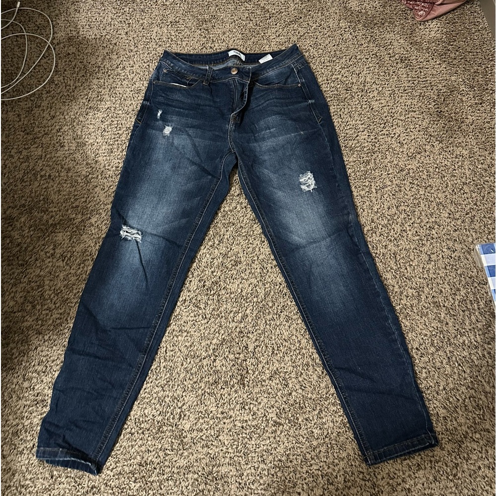 Dark wash Jean. Size 28/6. Skinny jean
